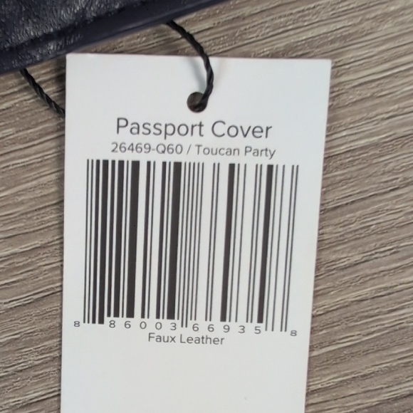 Vera Bradley Navy Blue Wallet with Tropical Toucan Design - Picture 5 of 5